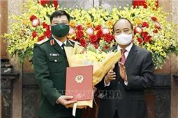 Chủ tịch nước trao Quyết định thăng quân hàm Thượng tướng cho Giám đốc Học viện Quốc phòng